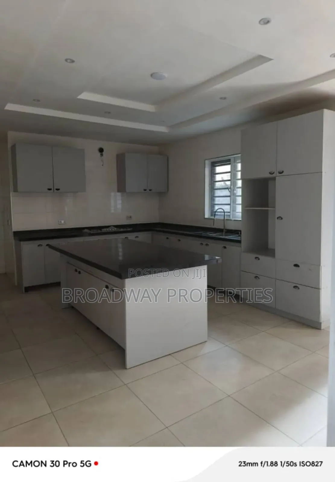 5bdrm Duplex in Magodo Phase2 for rent