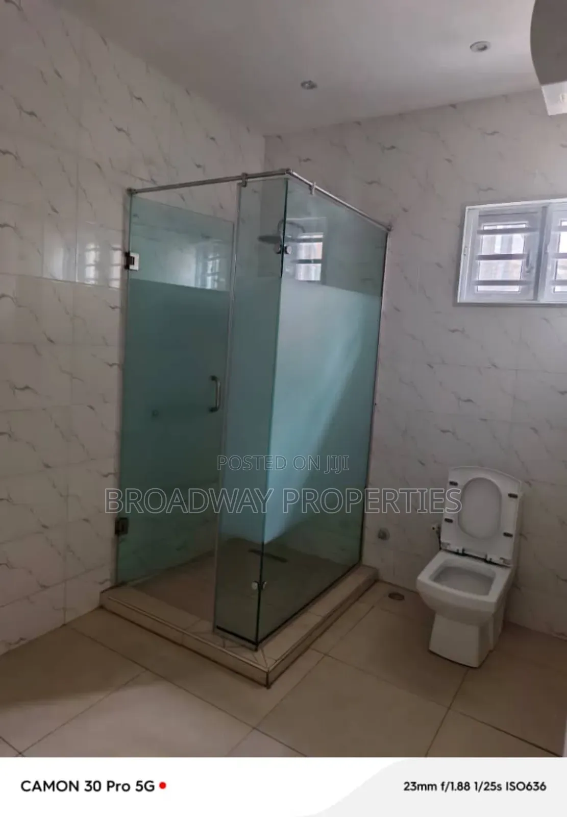 5bdrm Duplex in Magodo Phase2 for rent