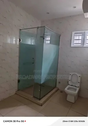 5bdrm Duplex in Magodo Phase2 for rent