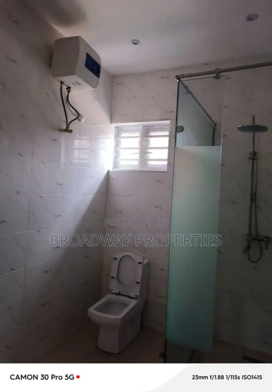 5bdrm Duplex in Magodo Phase2 for rent