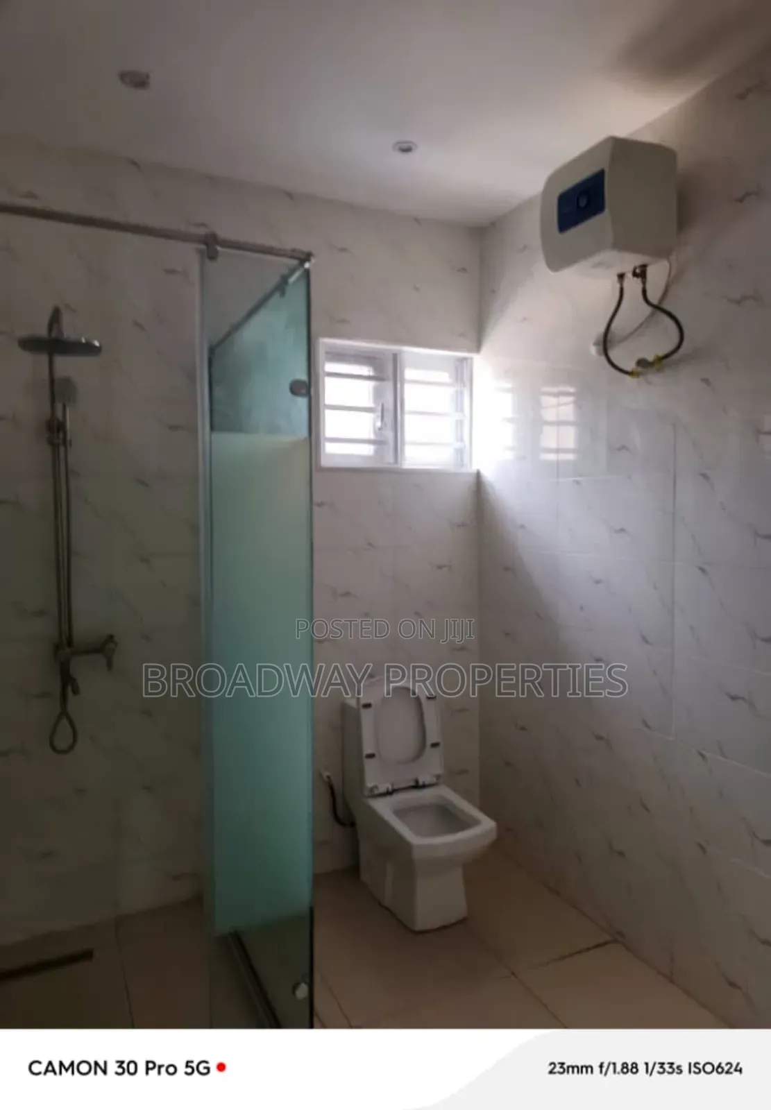 5bdrm Duplex in Magodo Phase2 for rent