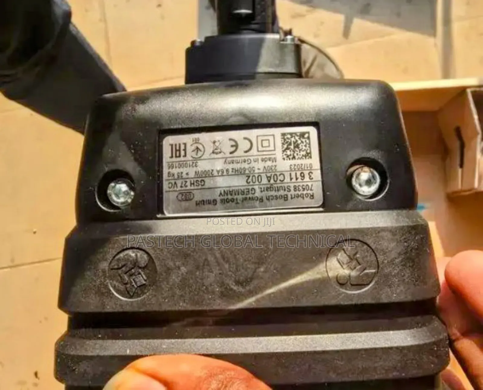 Bosch Gsh 27 Vc Demolition Hammer