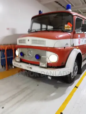 Mercedes 911 Fire Service