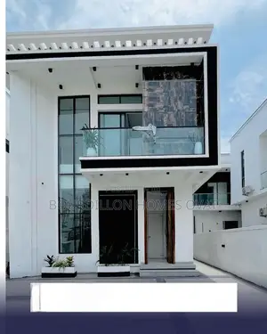 5bdrm Duplex in Chevron for sale