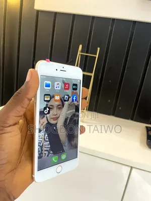 Photo - Apple iPhone 6 Plus 128 GB Gold