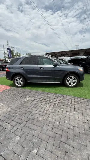 Mercedes-Benz M Class ML 350 BlueTEC 4Matic 2012 Gray