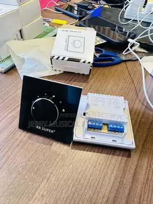 Black And White Glass Volume Controller