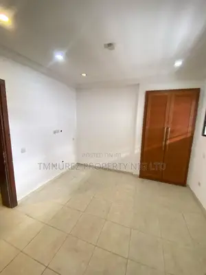 3bdrm Apartment in Lekki Phase1 for rent