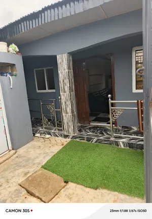 3bdrm Bungalow in Baruwa for sale