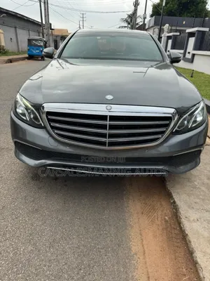 Photo - Mercedes-Benz E300 2017 Gray