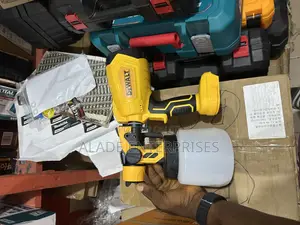 Corldess Spray Gun Dewalt With 2 Battery And Charger