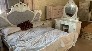 Photo - Foreign Caved Bed