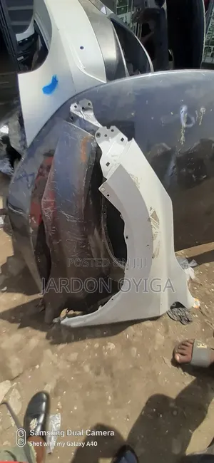 Fender Honda CRV 2018