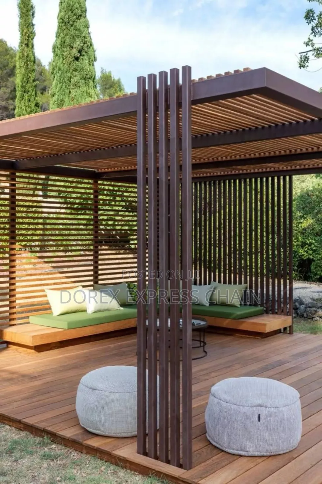 Modern Pergolas That Blend Beauty And Comfort
