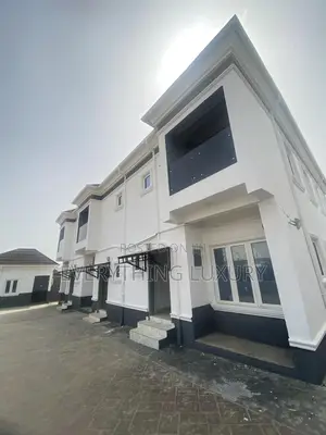 3bdrm Townhouse / Terrace in Ushafa for rent
