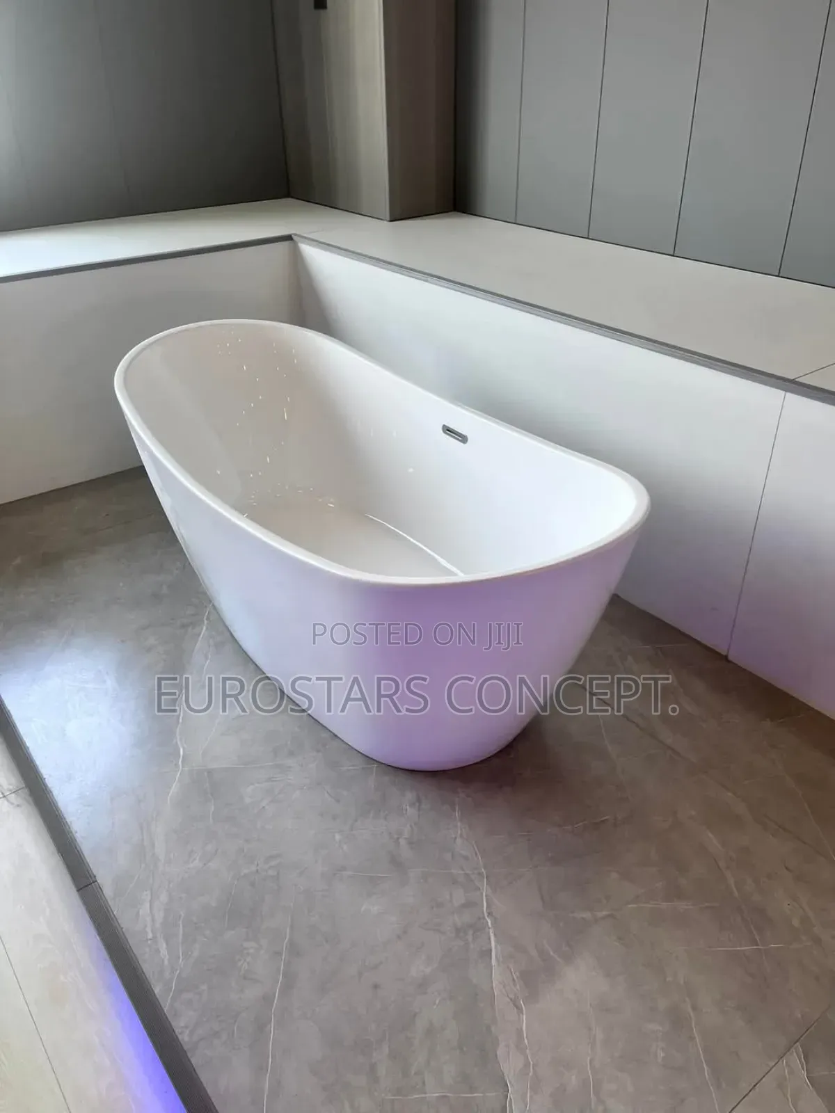New Model Bath Tub
