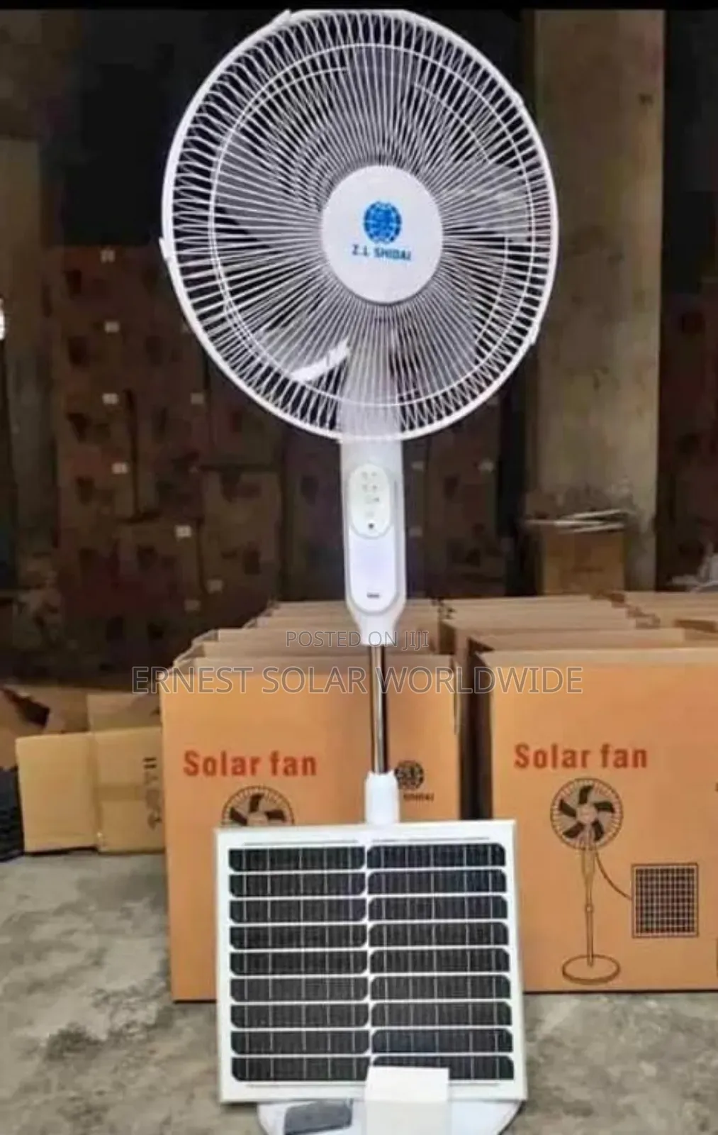 High Standard Solar Standing Fan With Bulb