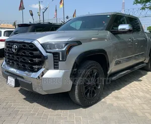 Toyota Tundra 2023 Black