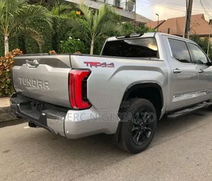 Toyota Tundra 2023 Black