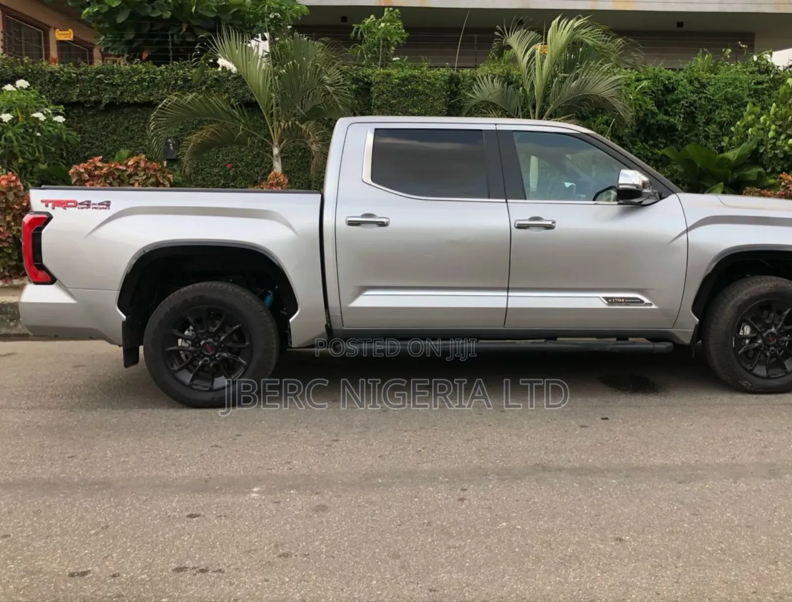 Toyota Tundra 2023 Black