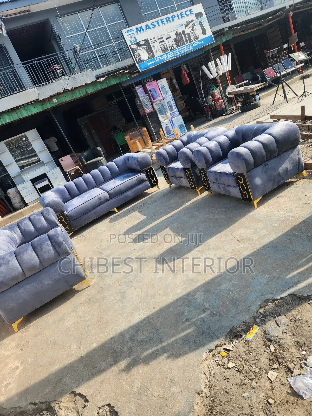 Luxury 7 Seaters Couch Made With Topnotch Materials