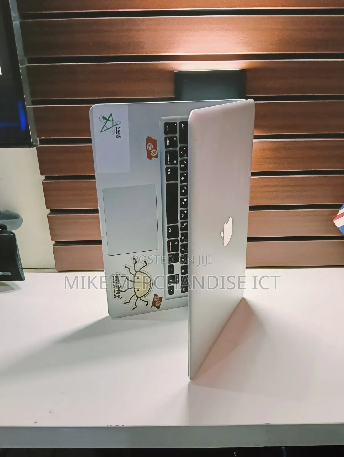 Laptop Apple MacBook Pro 8GB Intel Core I5 HDD 512GB