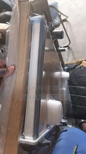 Radiator Lexus Is250 2008