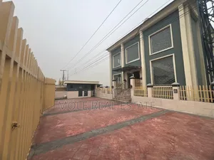 5bdrm Apartment in Ogudu Lagos for sale