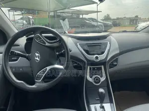 Hyundai Elantra 2012 Brown
