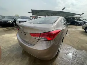 Hyundai Elantra 2012 Brown