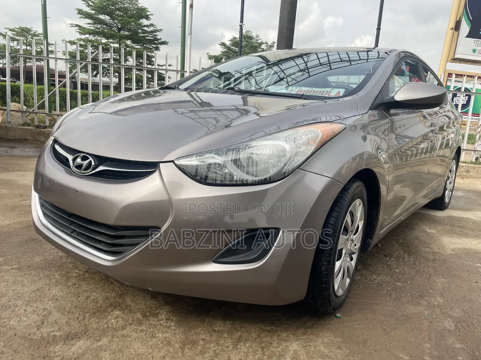 Hyundai Elantra 2012 Brown