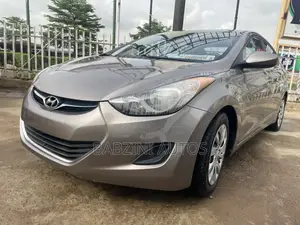 Hyundai Elantra 2012 Brown