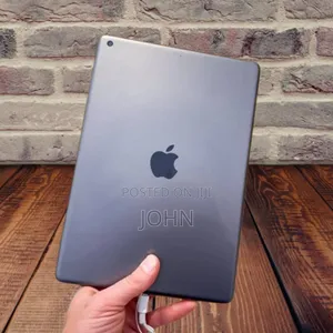 Photo - Apple iPad 10.2 (2021) 64 GB Gray