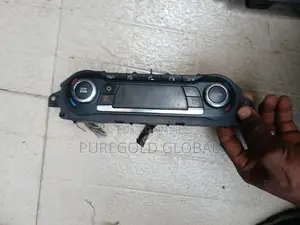 Ford Focus 2012 Model Ac Control