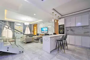 Luxury 3-Bedroom Maisonette With Snooker Board.