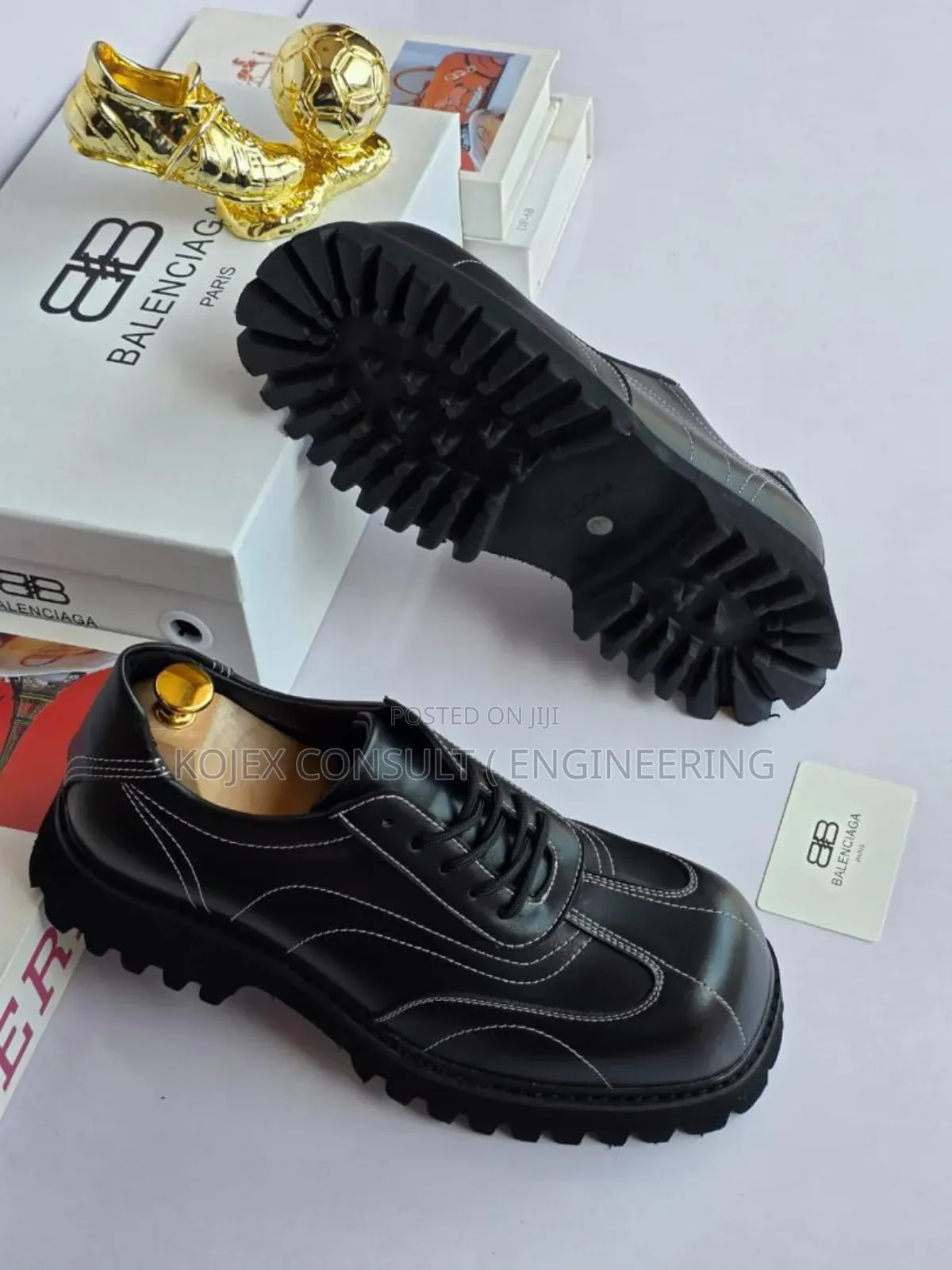 Balenciaga Stock Laced Shoe