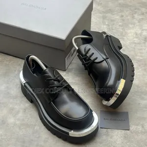 Balenciaga Stock Laced Shoe