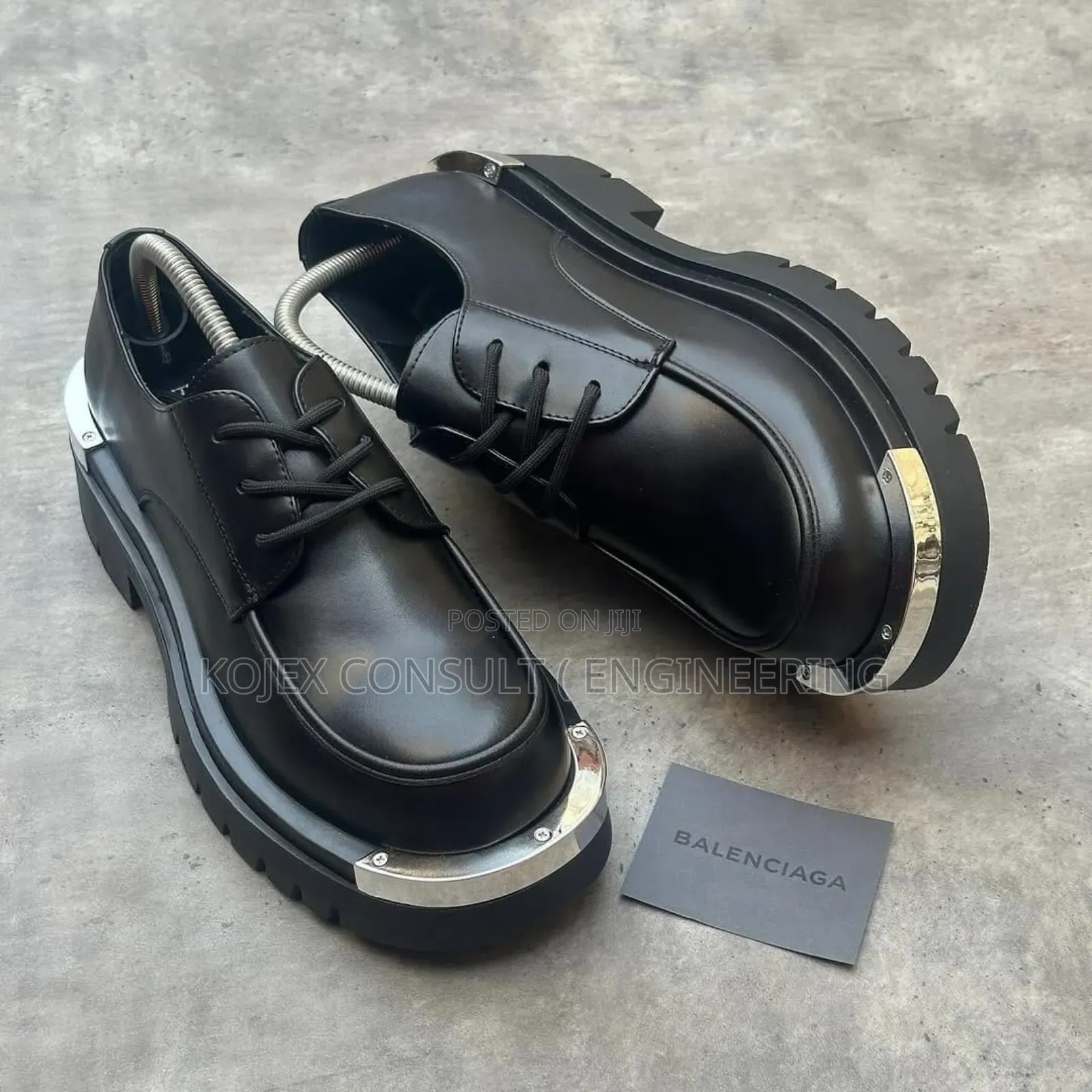 Balenciaga Stock Laced Shoe