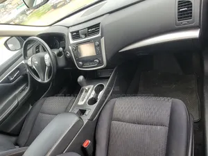 Nissan Altima 2.5 SV 2016 Gray