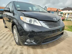 Toyota Sienna XLE 7 Passenger Mobility 2011 Black
