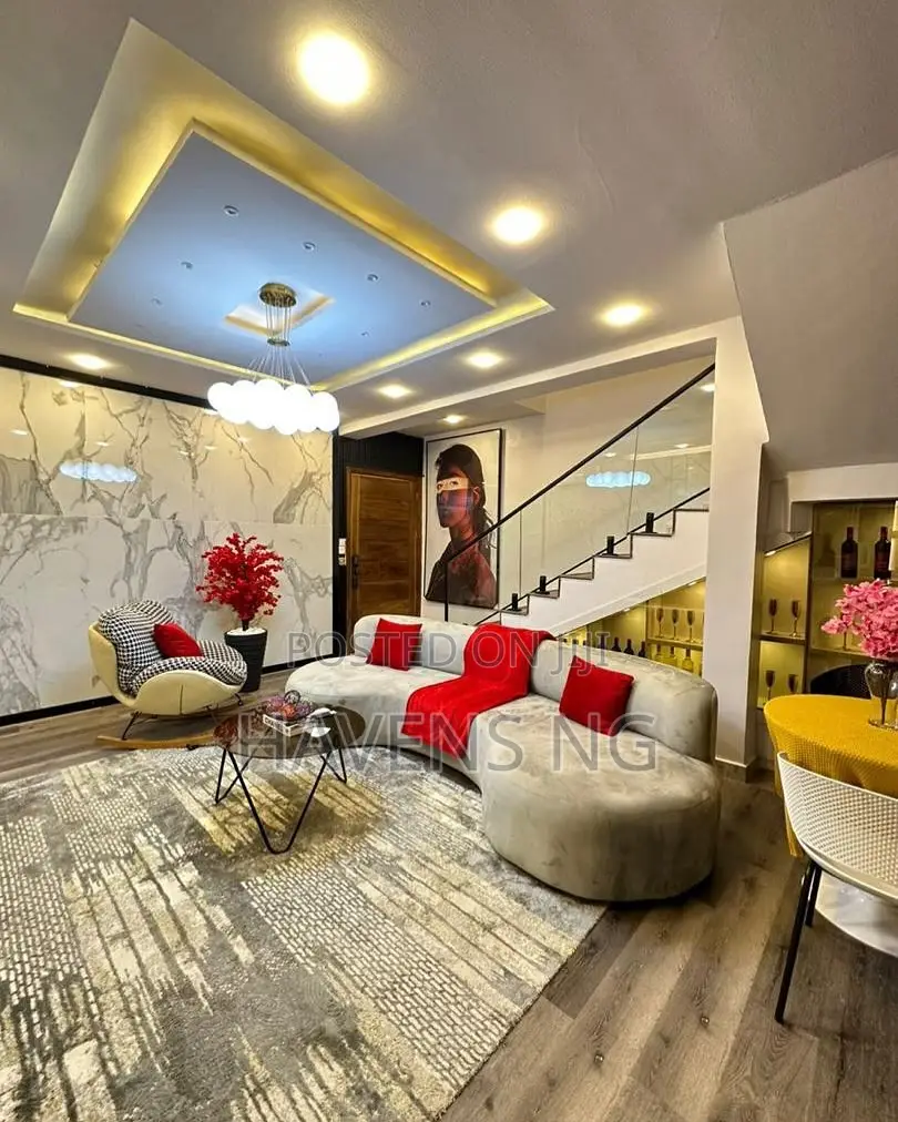 Luxury 2-Bedroom Maisonette Shortlet Apartment