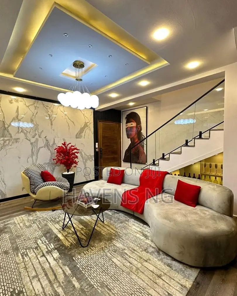 Luxury 2-Bedroom Maisonette Shortlet Apartment