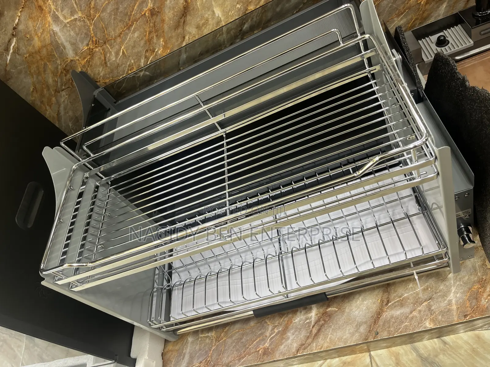Pull Down Plate Rack