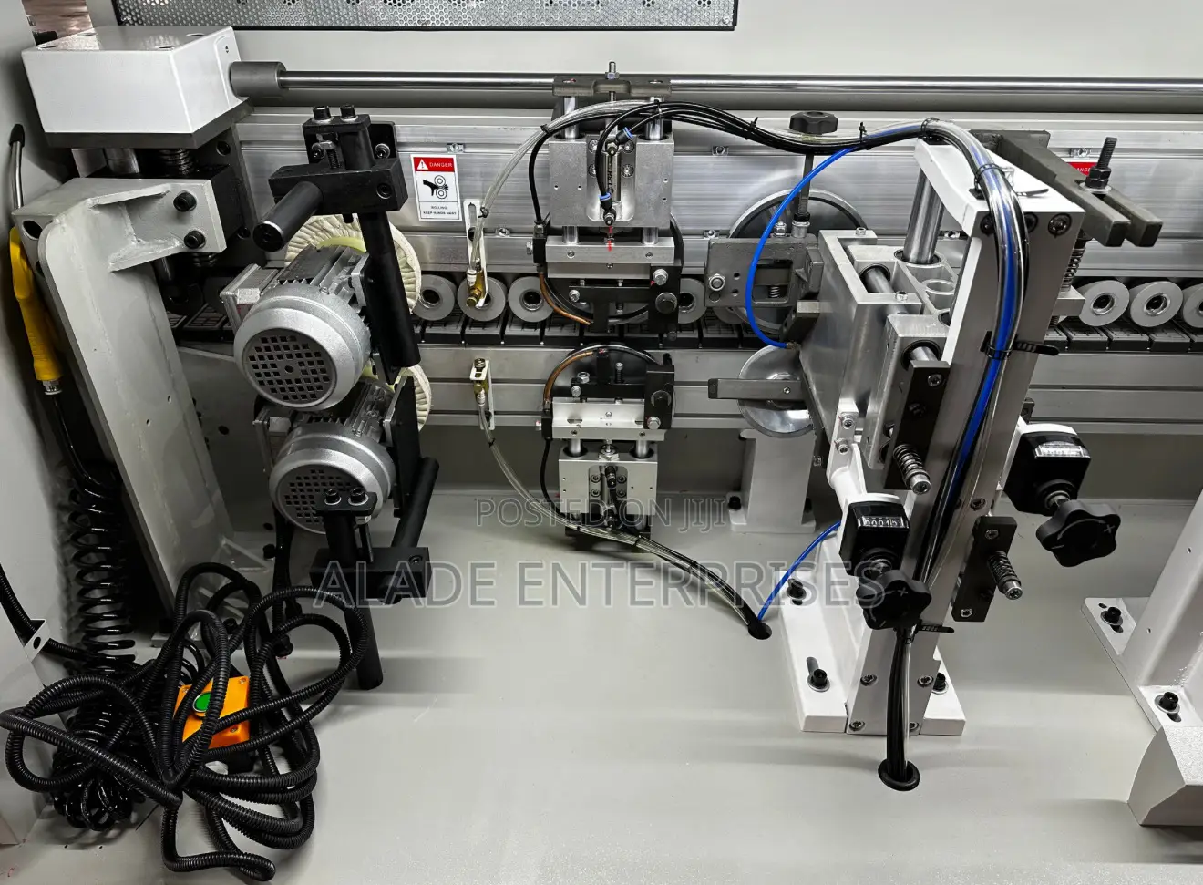 We50xyc 7 Function Edge Banding Machine With Pre-heating