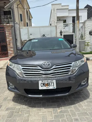 Toyota Venza V6 AWD 2011 Gray
