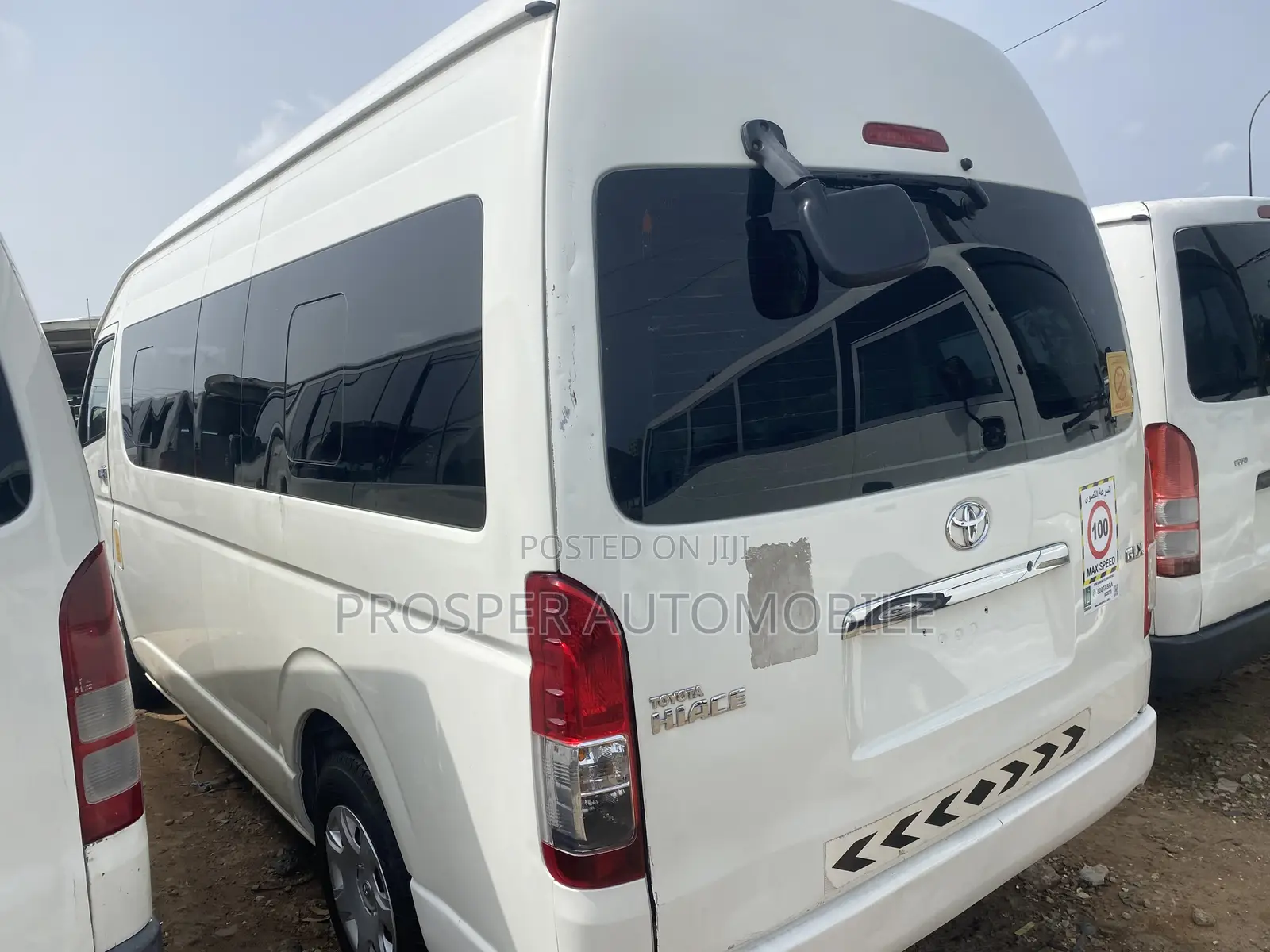 Toyota HiAce 2018 White