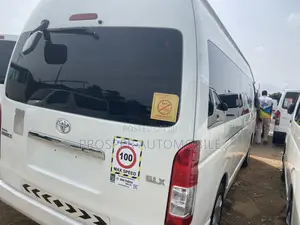Toyota HiAce 2018 White