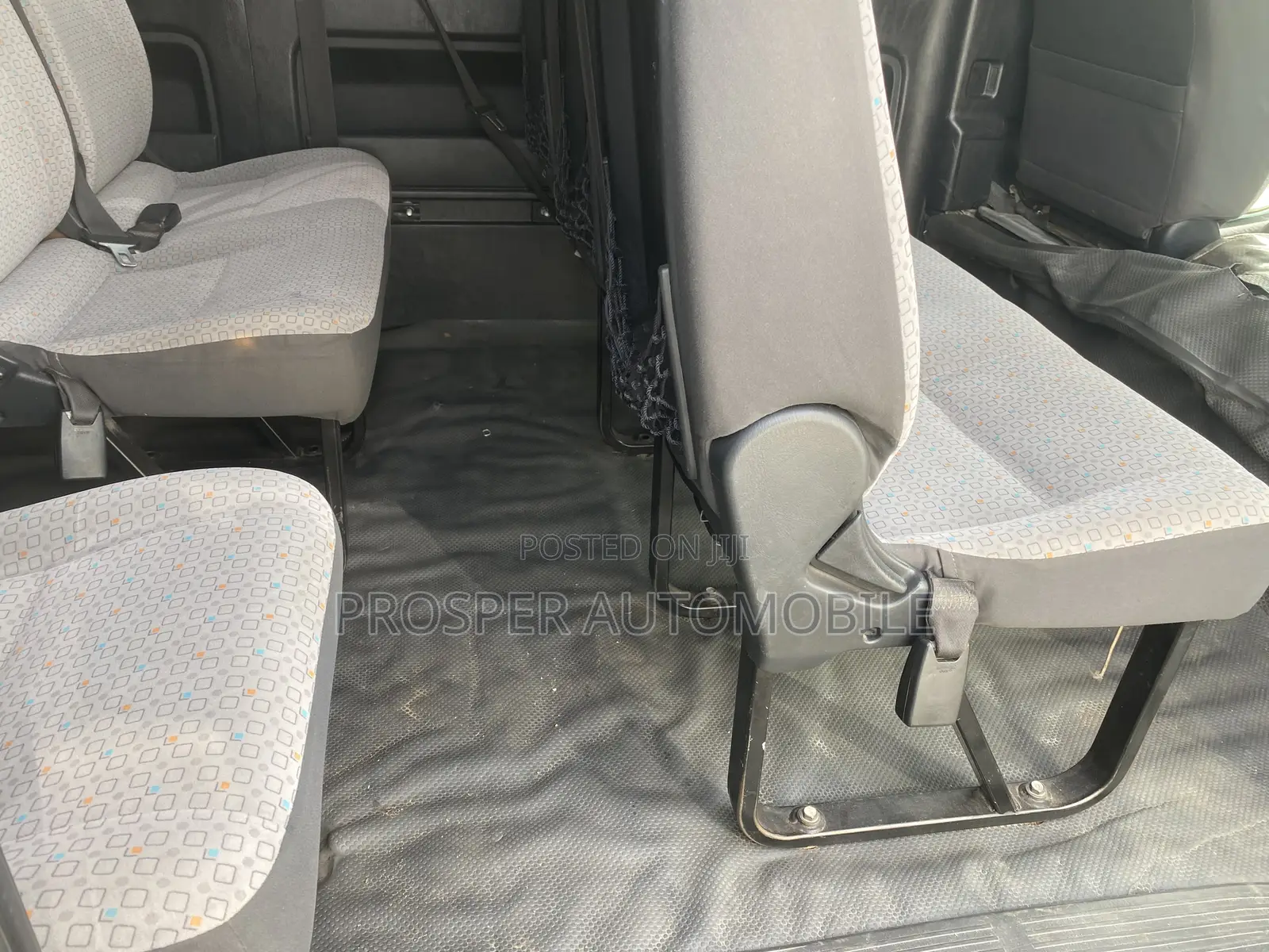 Toyota HiAce 2018 White
