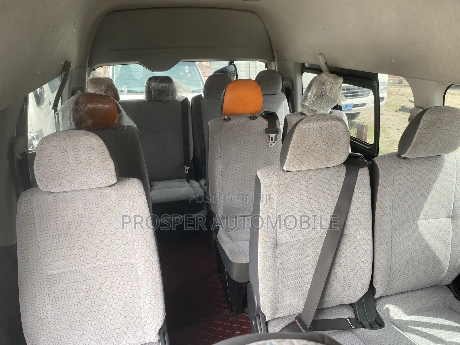 Toyota HiAce 2018 White