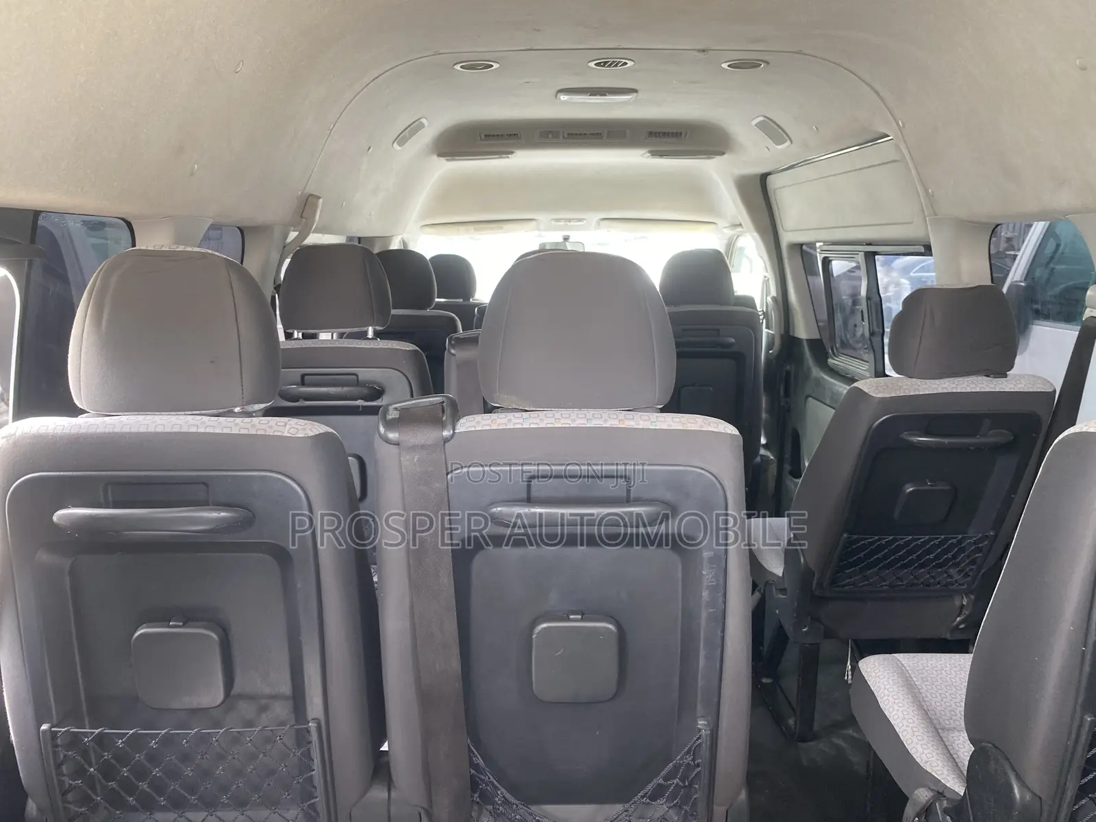 Toyota HiAce 2018 White